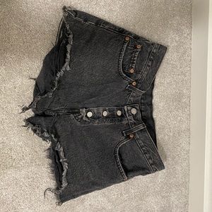 Levi’s 501 cutoff distressed faded black size 27